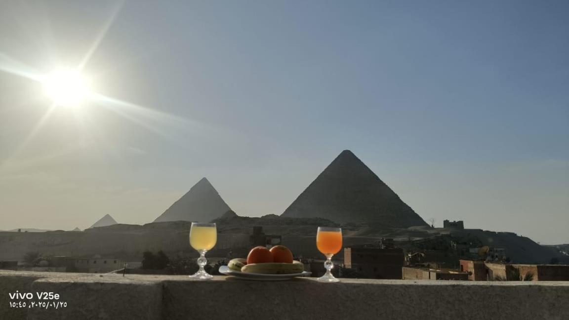 Isis Pyramids View Inn Kafret el-Gabal Kültér fotó